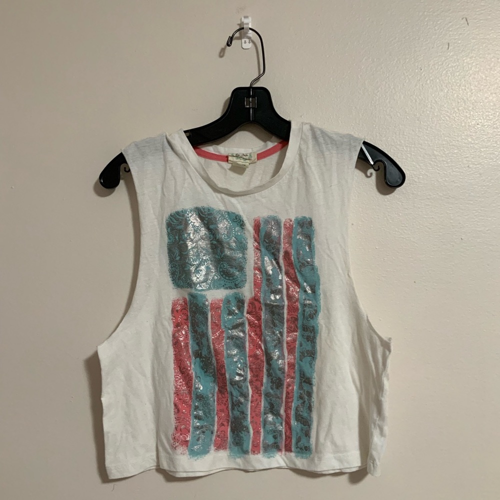 White American flag muscle tee cropped